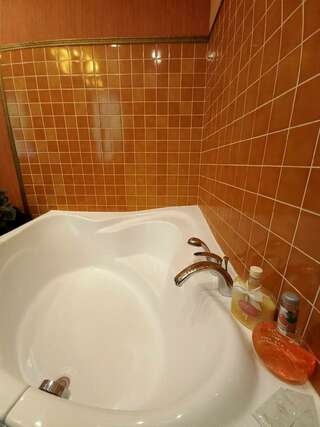 Гостиница Австерия Пермь Номер комфорт №4 с 1 двуспальной кроватью-8